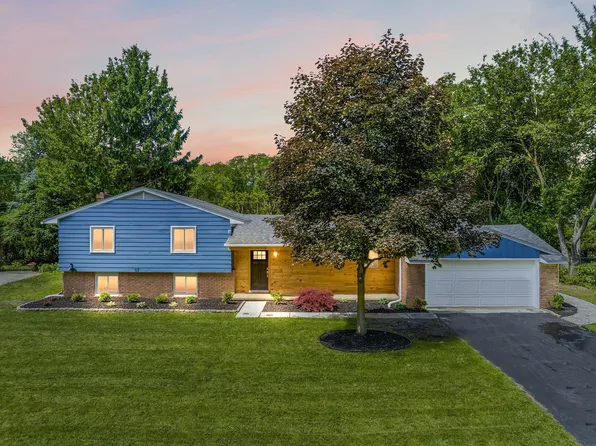 6736 Timber Ridge Dr, Bloomfield Hills, MI 48301