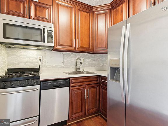 4th image of 1250 4th St SW #W413