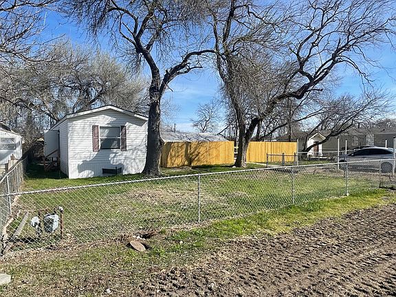 4th image of 8402 Villa Dr