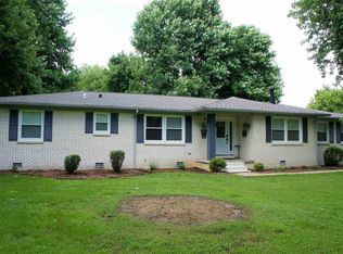 190 Ridgemont Rd, Paducah, KY 42003