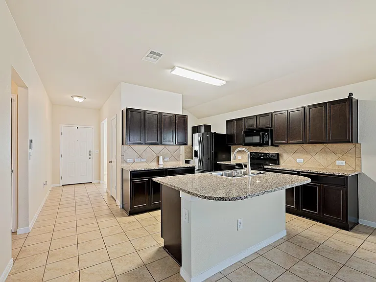 5916 Montrelia Dr — Photo 7