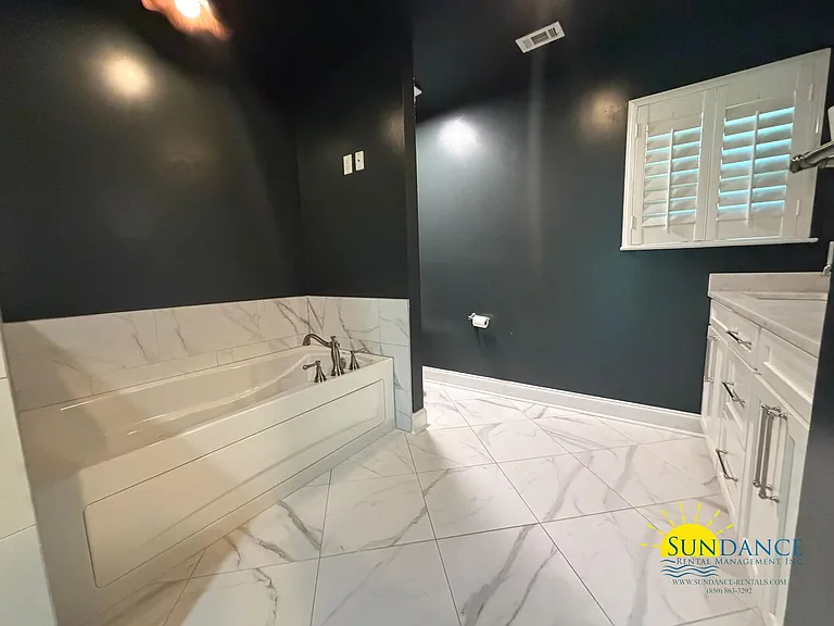 224 Yacht Club Dr NE — Photo 12