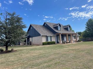 1919 Caseys Ct, Edmond, OK 73025