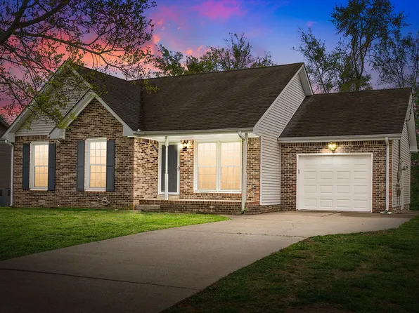 204 Moncrest Dr, Clarksville, TN 37042