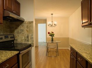 3 Post Oak Ln APT 4, Natick, MA 01760