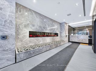 215 Queen St W UNIT 1907, Toronto, ON M5V1Z4