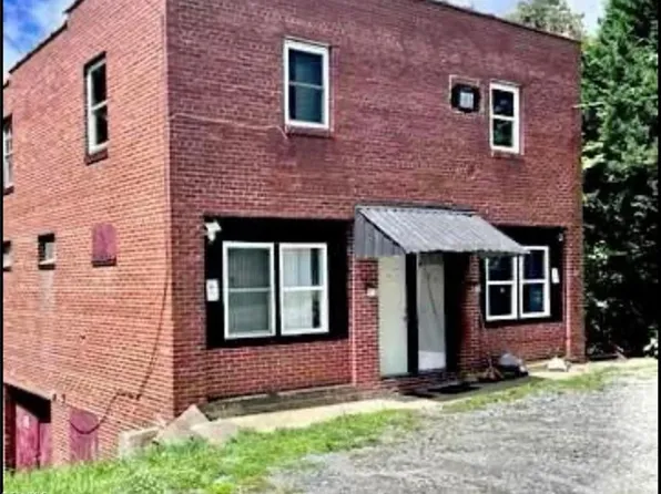 411 Lawrence St, Eden, NC 27288