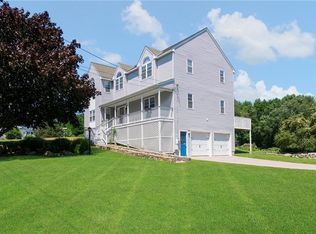 52 Hillside Rd, South Kingstown, RI 02879