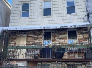 60-12 56th Dr #2F, Maspeth, NY 11378