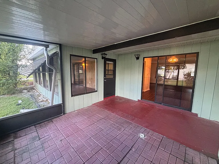 10211 SW 93rd Ct — Photo 22