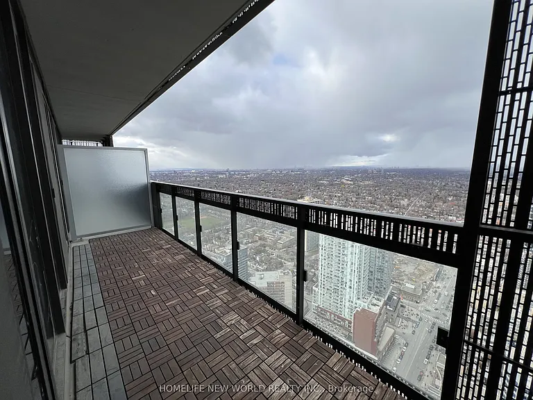 8 Eglinton Ave E #4806 — Photo 8