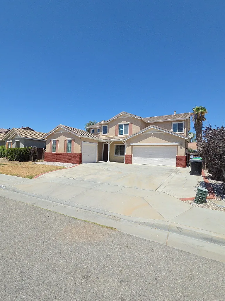 LCL Rental: Spacious -Bedroom Home with Pool - San Jacinto — Photo 1