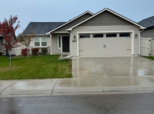 801 Baron Lakes Ave, Middleton, ID 83644
