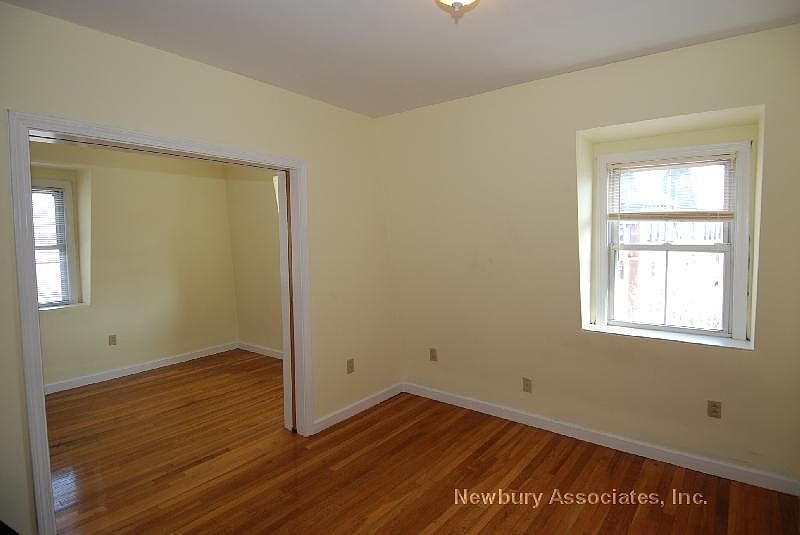 2nd image of 1215 Adams St #Penthouse