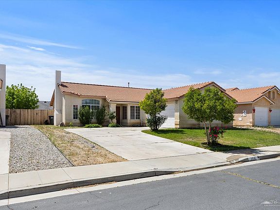 5th image of 3518 San Jacinto Ave