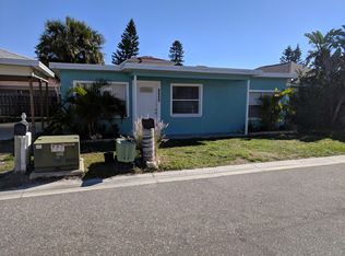 18097 1st St E, Redington Shores, FL 33708