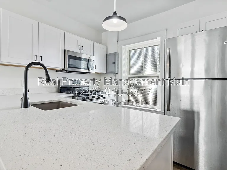 1612 Bagley St #2 — Photo 6