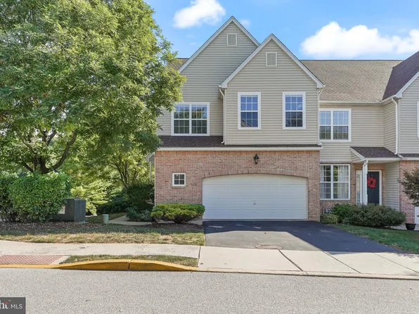 568 Liberty Cir, West Grove, PA 19390