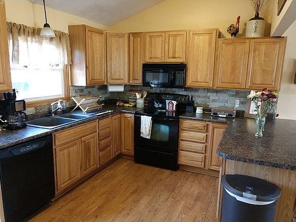4th image of 1106 Westside Dr