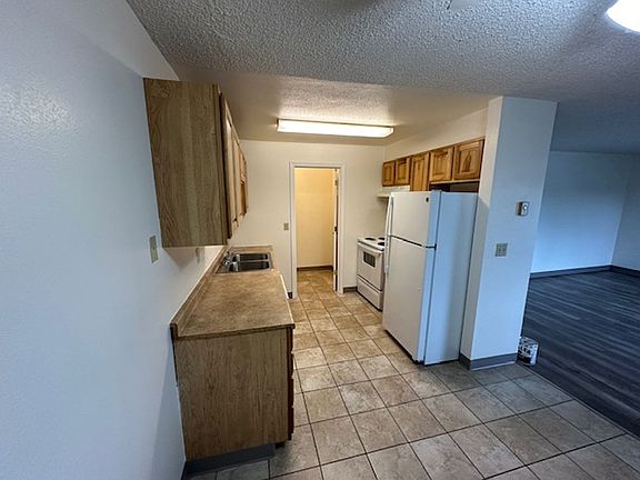 4th image of 960 NW Hayes Ave APT 8