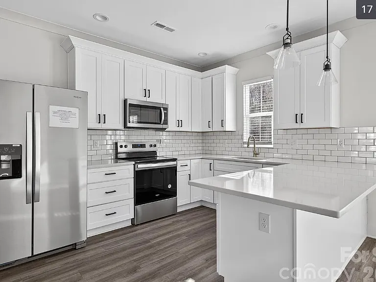729 Wabash Ave — Photo 2