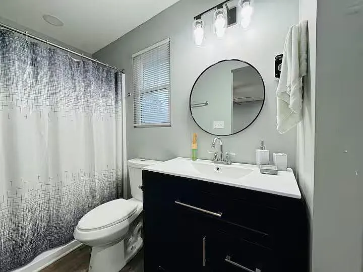 500 Denham St — Photo 17
