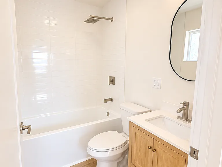 5019 Elmwood Ave #5019 — Photo 8