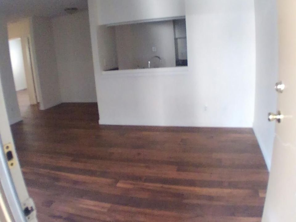 1st image of 4070 Marlborough Ave APT 8