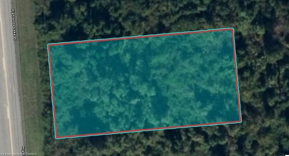 2nd image of 723 Highlands Lake Dr