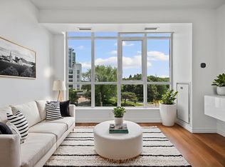 628 Fleet St #534, Toronto, ON M5V 1A8