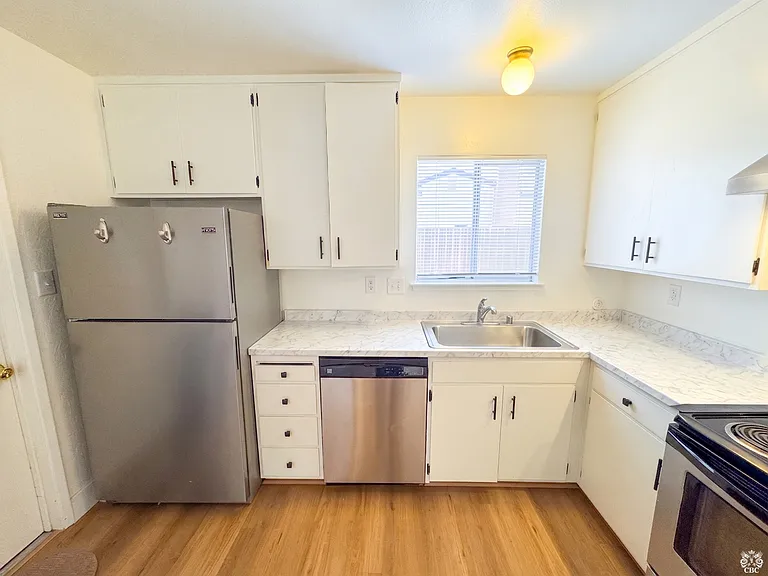 6624 Doreen Way — Photo 9