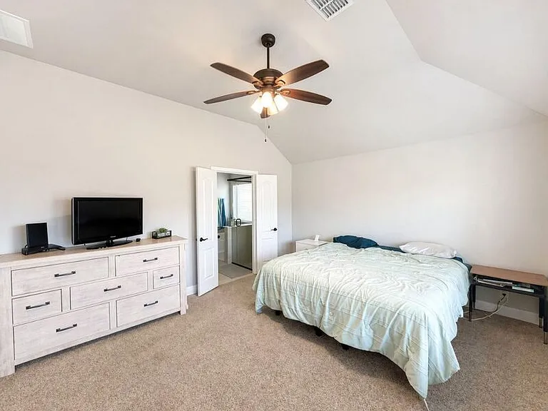 9117 Amistad Ln — Photo 8