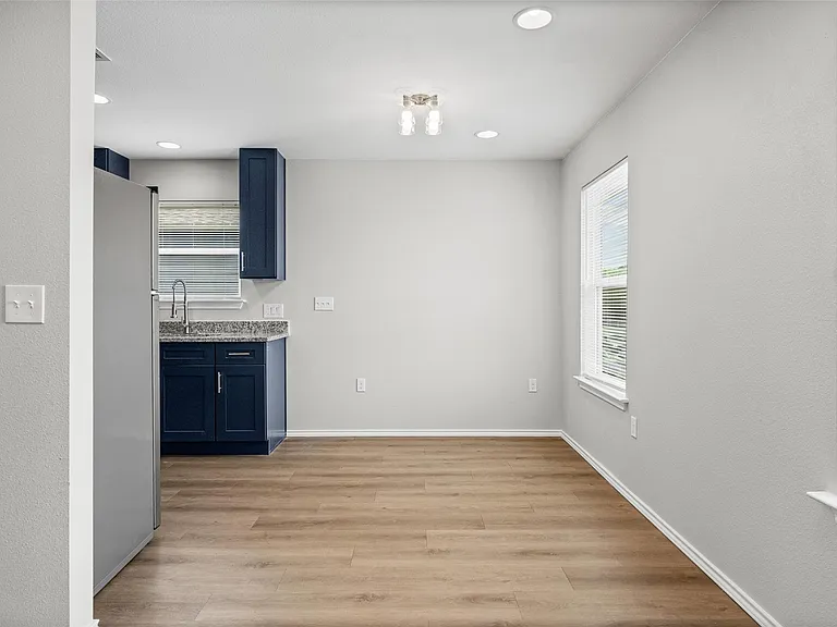 2615 Ektom Dr #D — Photo 9
