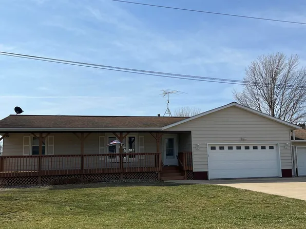 106 W Dover St, Ionia, IA 50645