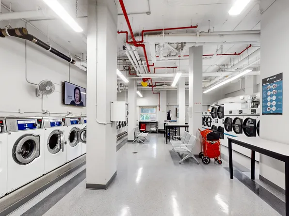 460 Neptune Avenue image 15 of 20