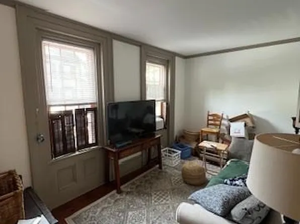 35 Coryell St APT 1A, Lambertville, NJ 08530