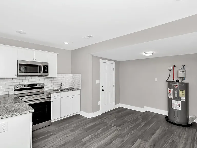908 Fairway Dr NW — Photo 11