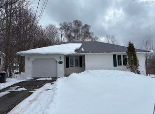 41 Beech St, Cape Breton, NS B1V 1J2