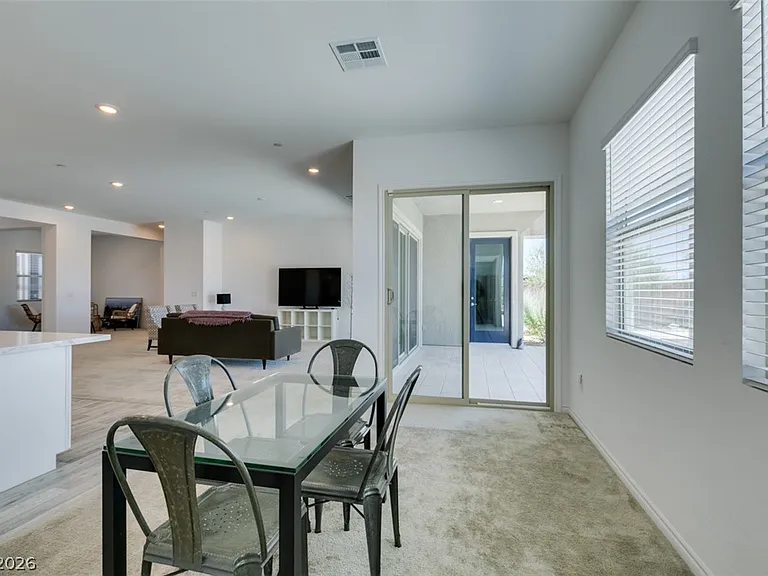 988 Edinburgh Fields Ct — Photo 20