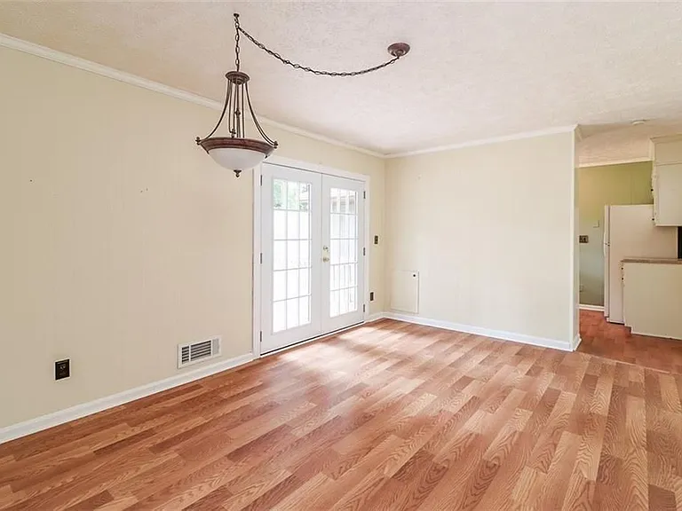 1291 Stephens St — Photo 13