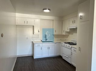 4111 Rosecrans Ave #11, Hawthorne, CA 90250