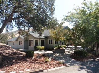 19544 Tollhouse Rd, Clovis, CA 93619