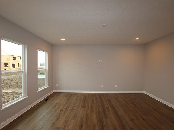 3rd image of 329 River Birch Dr