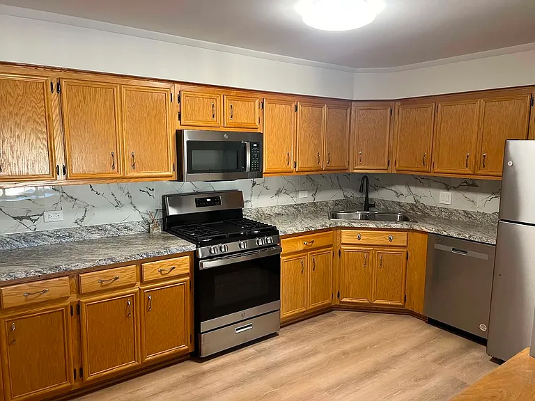 10418 S Keating Ave #3A — Photo 7