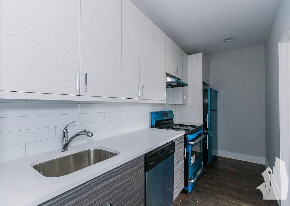 1st image of 3915 N Janssen Ave #2JC