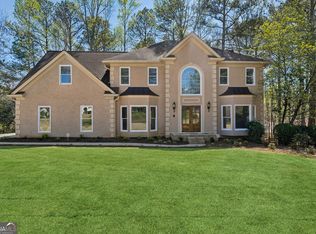 425 Holly Stream Trl, Roswell, GA 30075