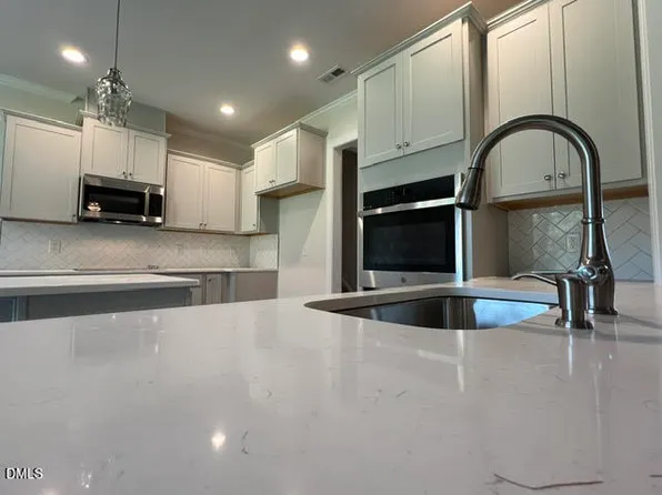 786 Olive Branch Dr, Smithfield, NC 27577