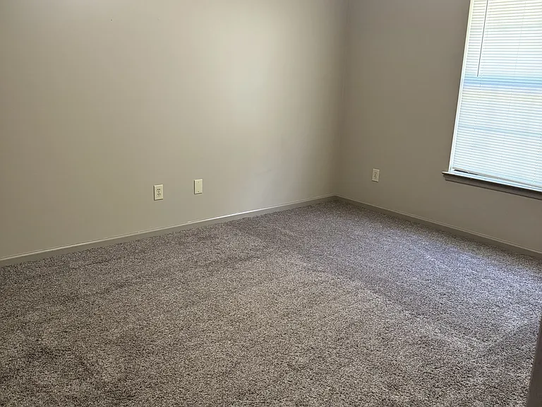 5004 Chancellor Sq NW #D — Photo 10