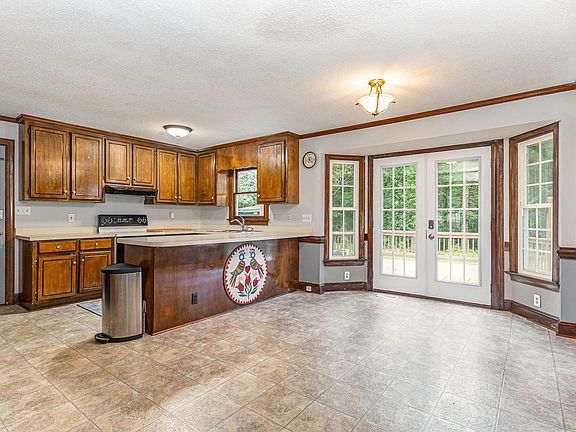 4th image of 1316 Raybon Dr