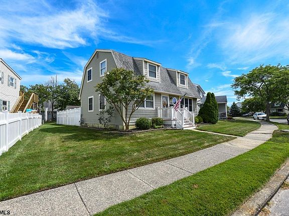 2nd image of 137 Brigantine Dr